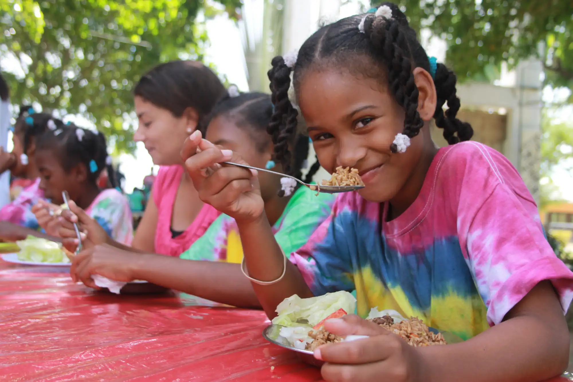 WereldOuders helpt kwetsbare kinderen in Latijns-Amerika met medische zorg, onderwijs en ondersteuning bij zelfredzaamheid. 
